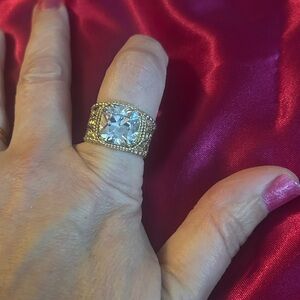 Sterling Silver Dinner Ring. Cubit Zirconia. Size 9